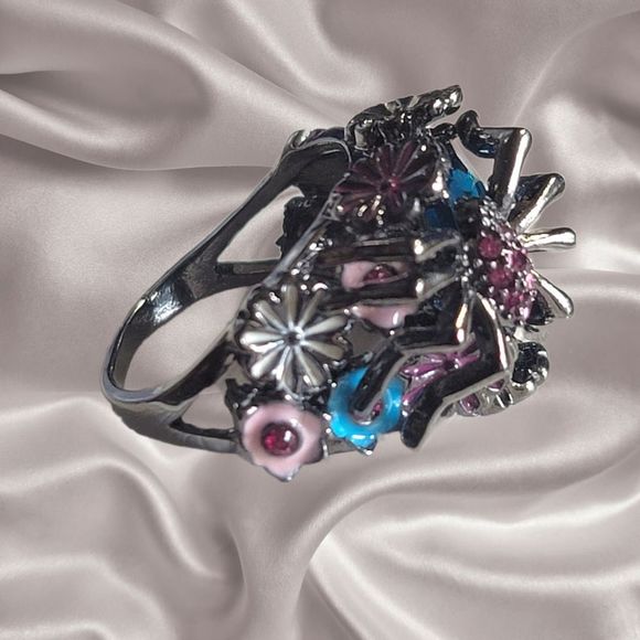 Gunmetal Gray Enamel Spider Multi Color Flowers Crystal Ring Size 10 - Picture 4 of 5